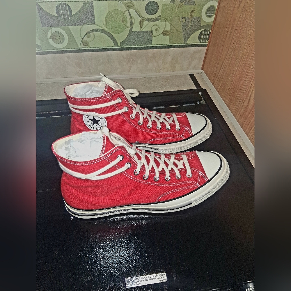 Converse Chuck 70 High Top - Enamel Red (Men’s 11.5 / Women’s 13.5) - Picture 3 of 8